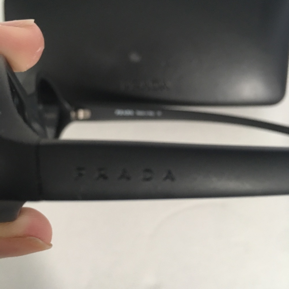 BLACK-PRADA SUNGLASSES - Picture 4 of 7